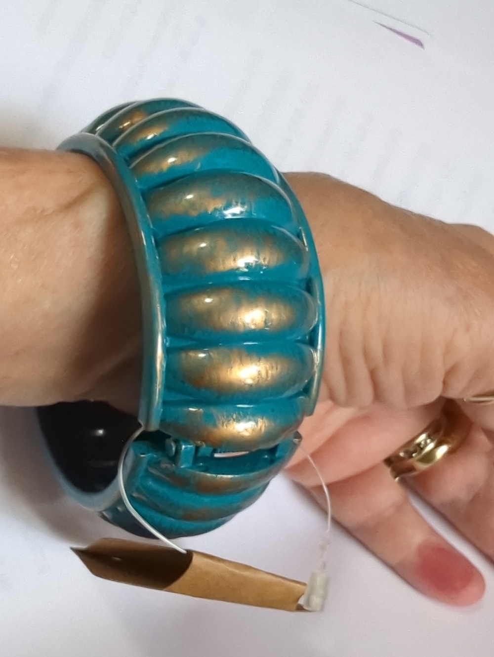Bracelet Fashion Turquoise/Gold Hinged Cuff Bracelet NWT
